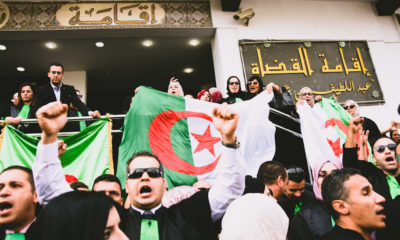 © INTERLIGNES | Rassemblement des magistrats devant la cour suprême à Alger