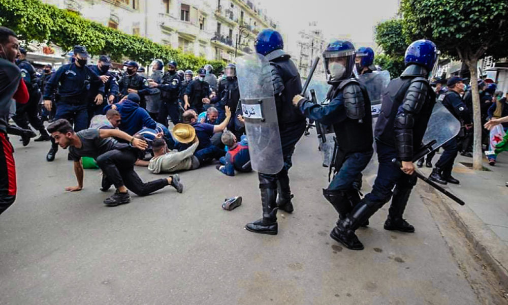 © B.Z. | Répression de la 115e marche du Hirak à Alger